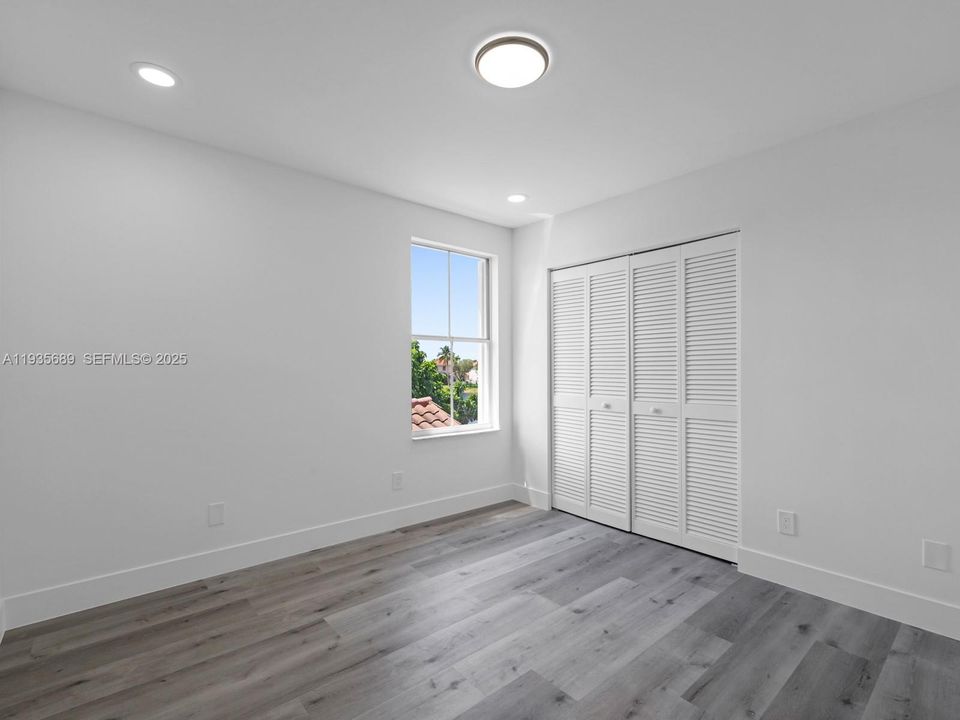 For Sale: $625,000 (3 beds, 2 baths, 1568 Square Feet)