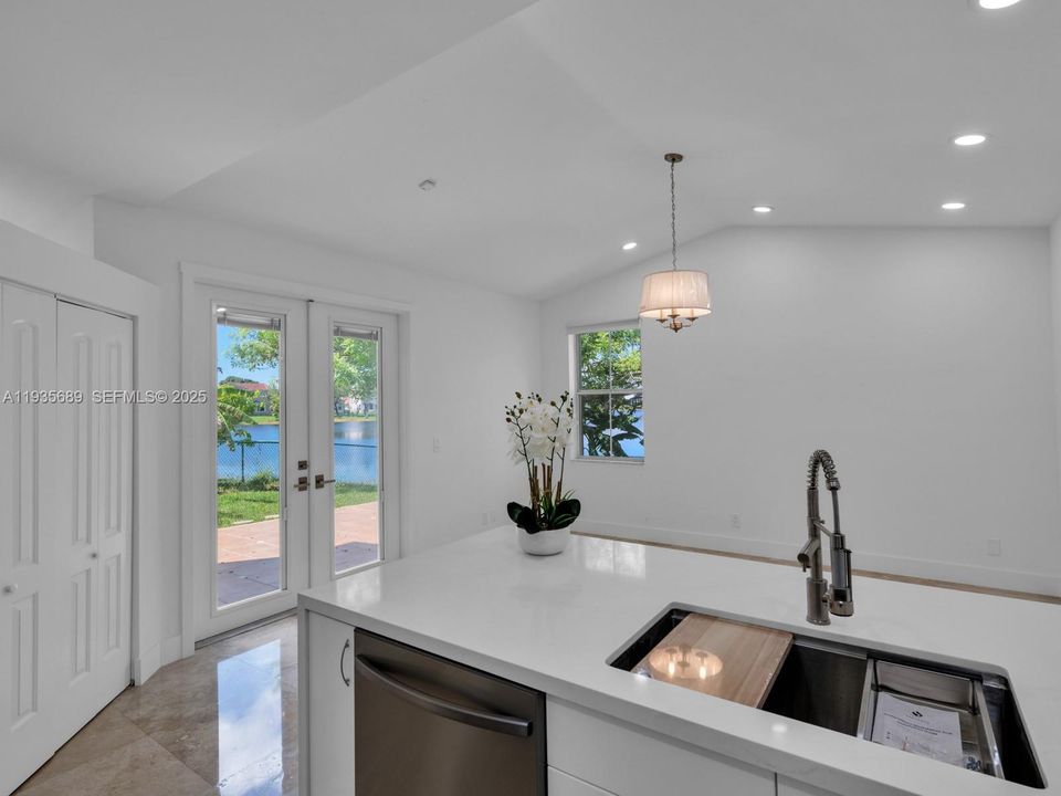 For Sale: $625,000 (3 beds, 2 baths, 1568 Square Feet)