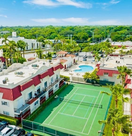 出租: $2,450 (1 贝兹, 1 浴室, 760 平方英尺)