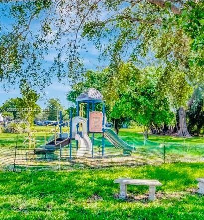 出租: $2,450 (1 贝兹, 1 浴室, 760 平方英尺)