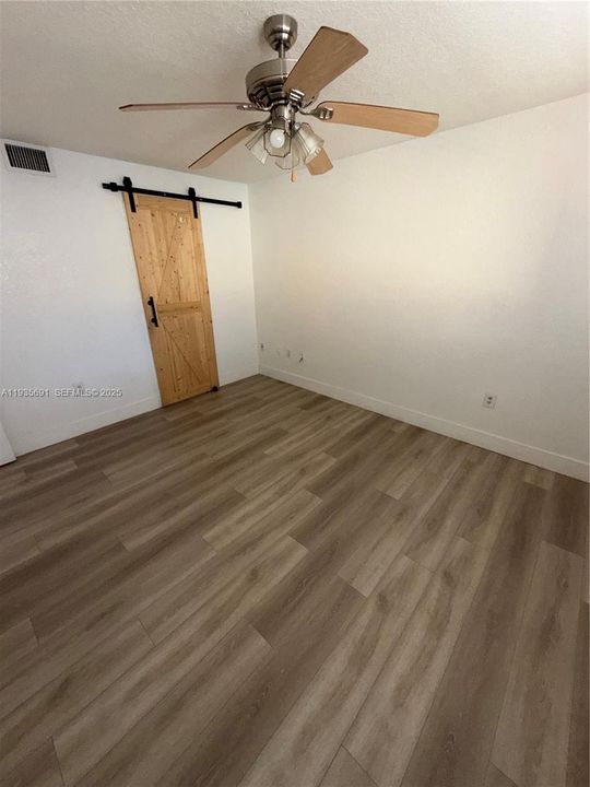 En Renta: $2,575 (3 camas, 2 baños, 972 Pies cuadrados)