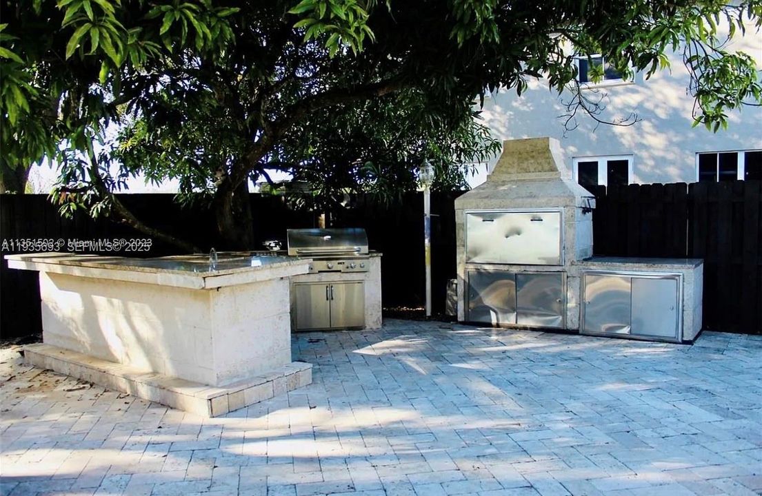 For Rent: $4,475 (5 beds, 3 baths, 2539 Square Feet)