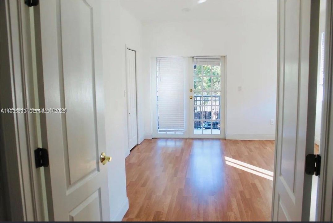 For Rent: $4,475 (5 beds, 3 baths, 2539 Square Feet)