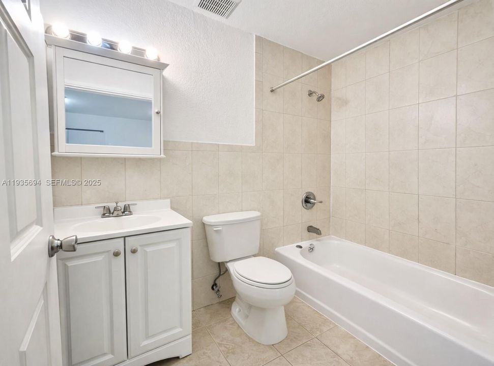 For Rent: $1,500 (0 beds, 1 baths, 2804 Square Feet)