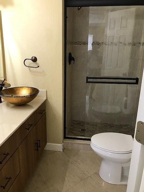 En Venta: $159,000 (2 camas, 2 baños, 850 Pies cuadrados)