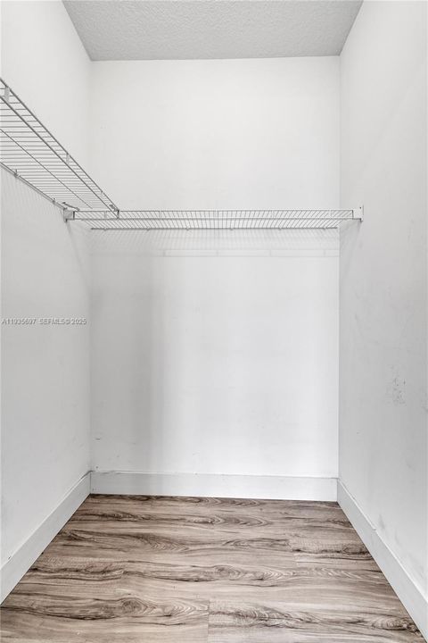 En Renta: $4,100 (3 camas, 2 baños, 2291 Pies cuadrados)