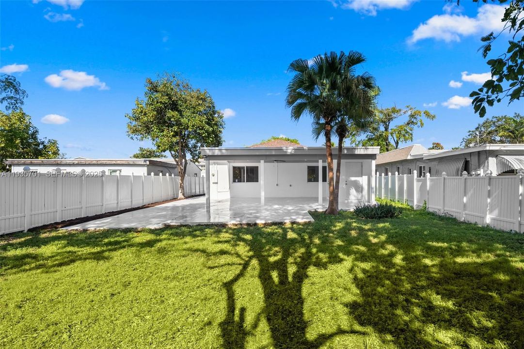 For Sale: $649,000 (3 beds, 2 baths, 1530 Square Feet)