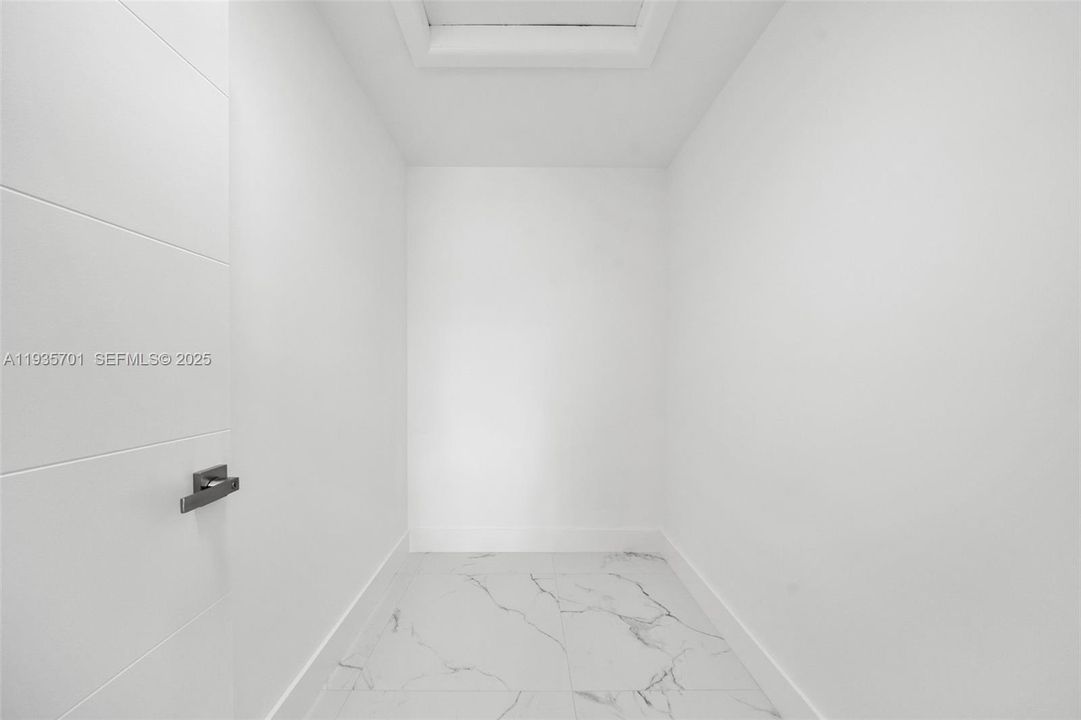 For Sale: $649,000 (3 beds, 2 baths, 1530 Square Feet)