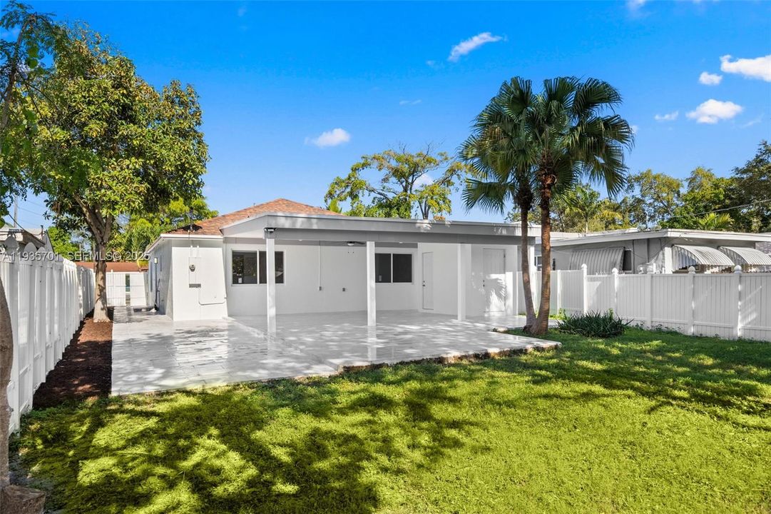 For Sale: $649,000 (3 beds, 2 baths, 1530 Square Feet)