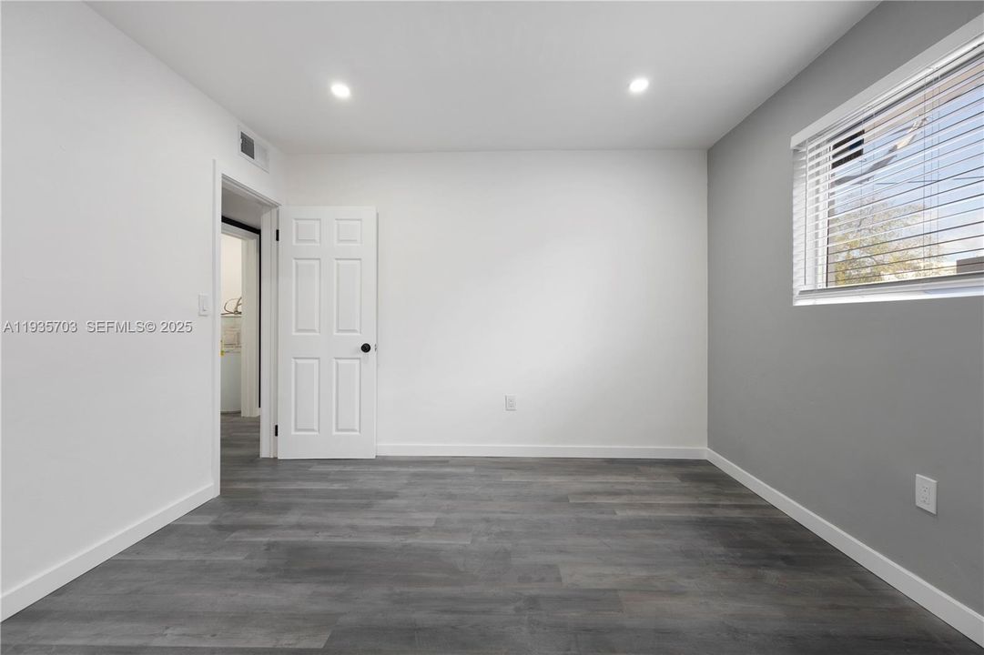 En Renta: $2,500 (2 camas, 1 baños, 1988 Pies cuadrados)