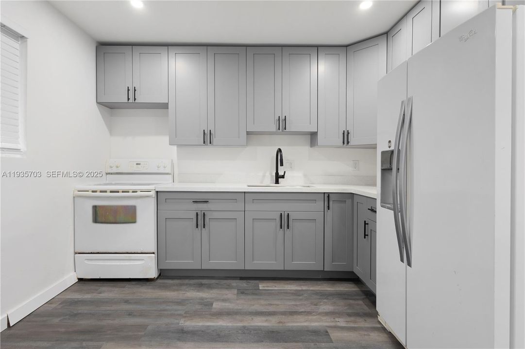 En Renta: $2,500 (2 camas, 1 baños, 1988 Pies cuadrados)