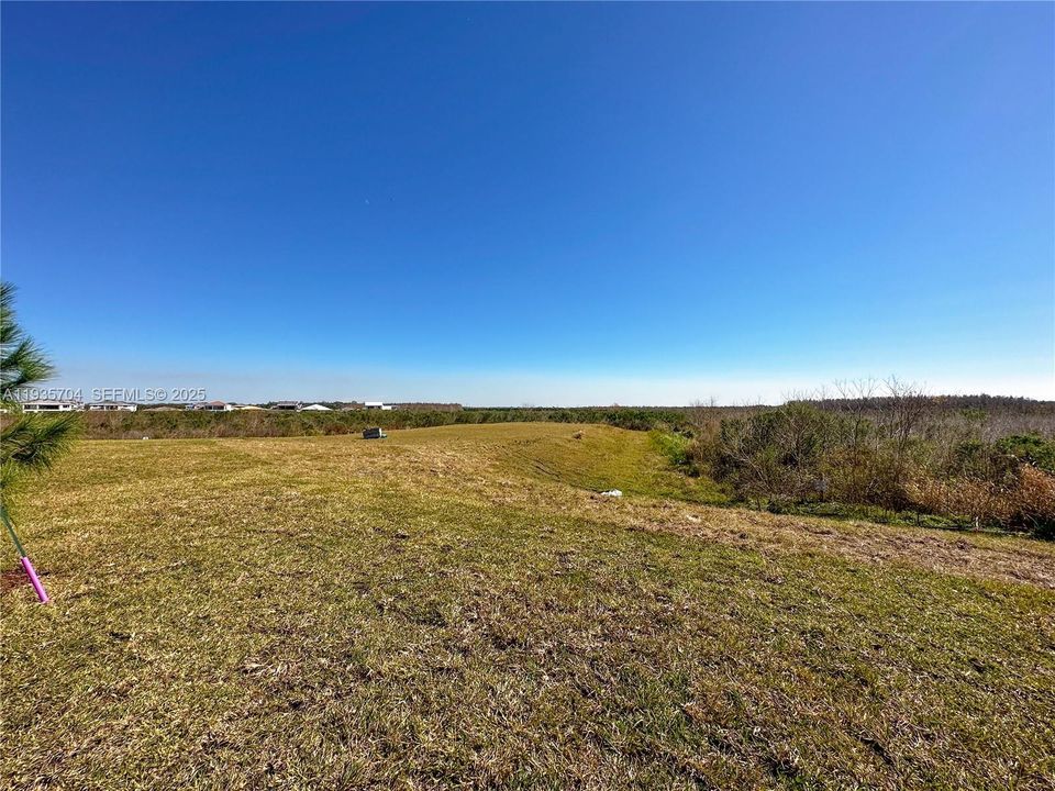 出租: $3,999 (3 贝兹, 2 浴室, 2424 平方英尺)