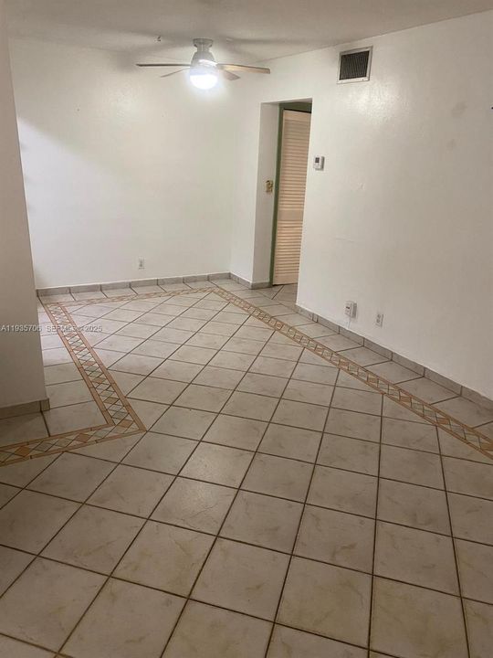 出租: $1,600 (1 贝兹, 1 浴室, 637 平方英尺)