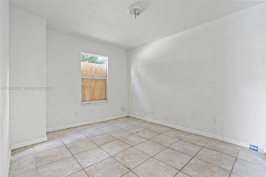 待售: $1,275,000 (0 贝兹, 0 浴室, 7382 平方英尺)