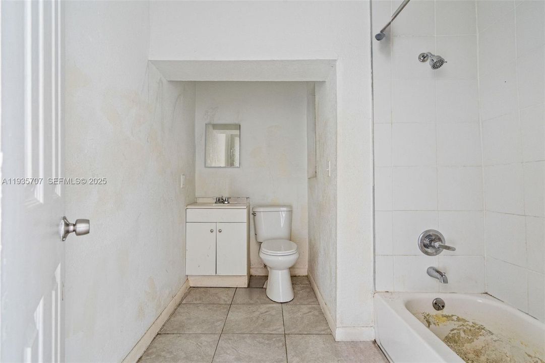 待售: $1,275,000 (0 贝兹, 0 浴室, 7382 平方英尺)