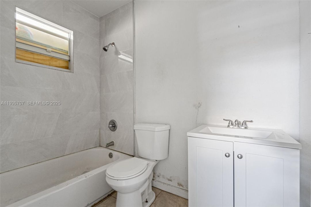 待售: $1,275,000 (0 贝兹, 0 浴室, 7382 平方英尺)