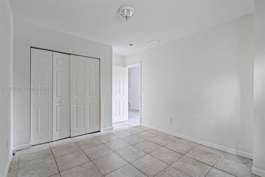 待售: $1,275,000 (0 贝兹, 0 浴室, 7382 平方英尺)