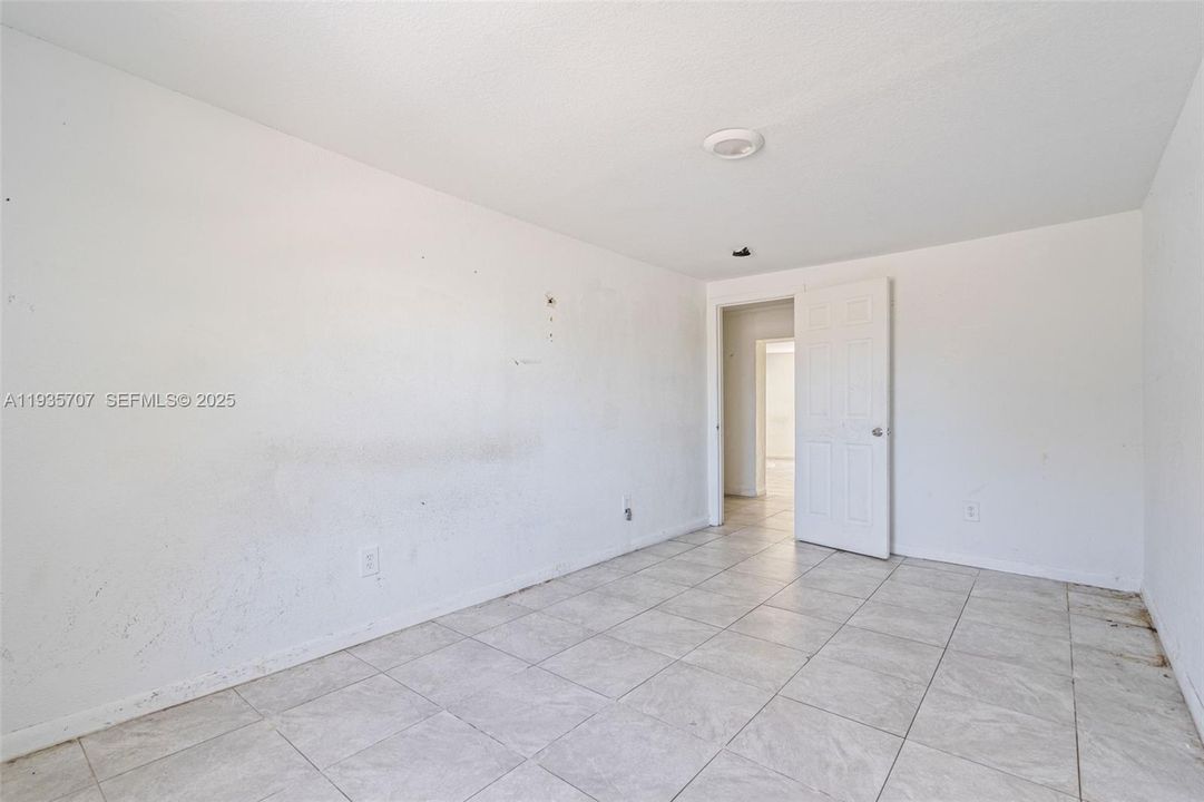 待售: $1,275,000 (0 贝兹, 0 浴室, 7382 平方英尺)