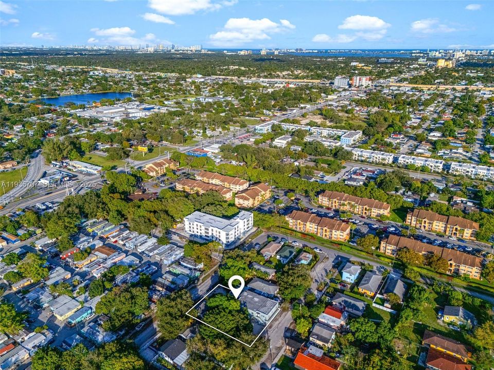 待售: $1,275,000 (0 贝兹, 0 浴室, 7382 平方英尺)