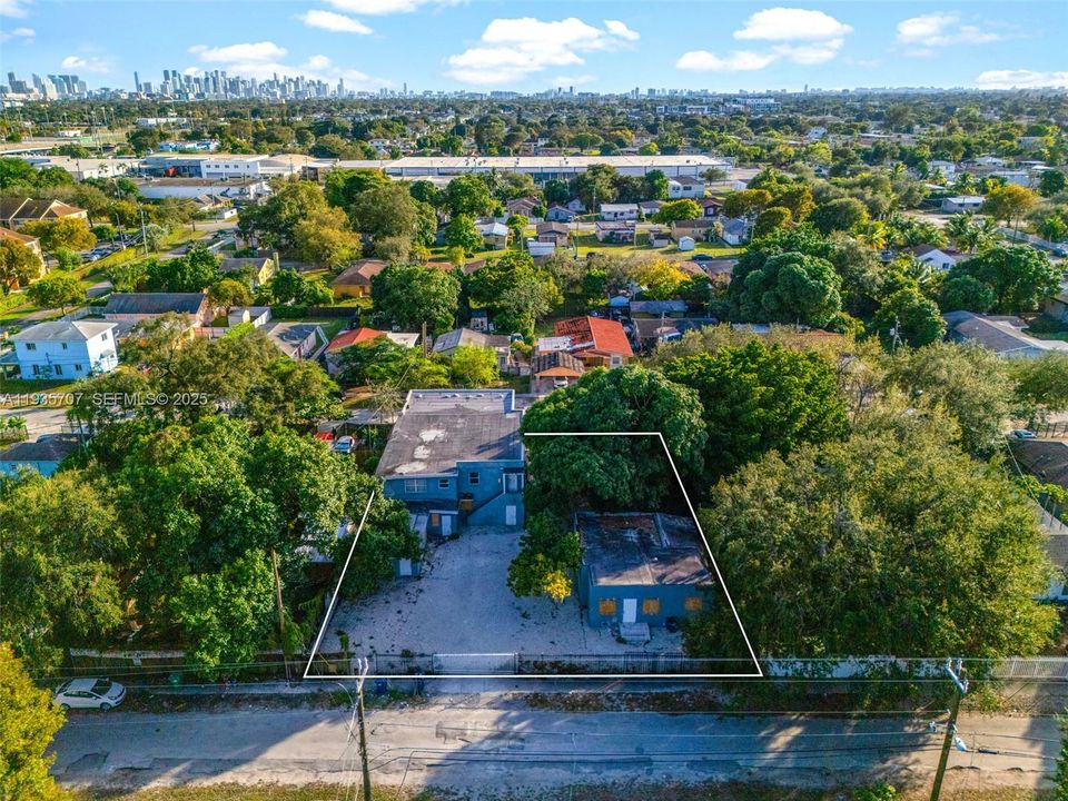 待售: $1,275,000 (0 贝兹, 0 浴室, 7382 平方英尺)