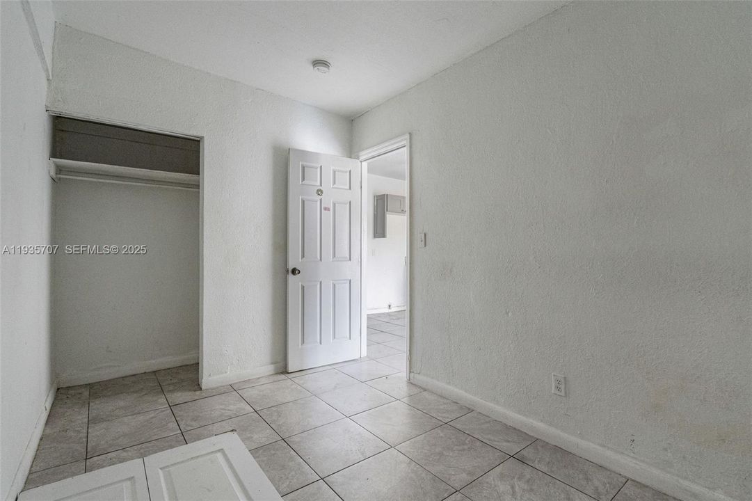 待售: $1,275,000 (0 贝兹, 0 浴室, 7382 平方英尺)