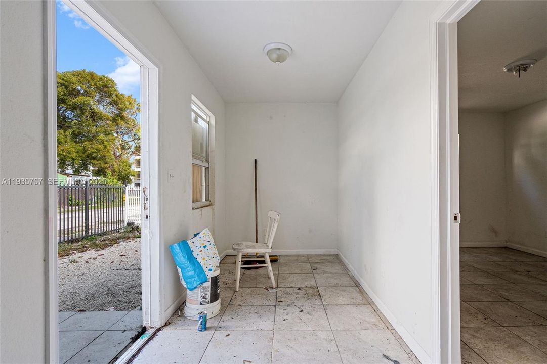 待售: $1,275,000 (0 贝兹, 0 浴室, 7382 平方英尺)