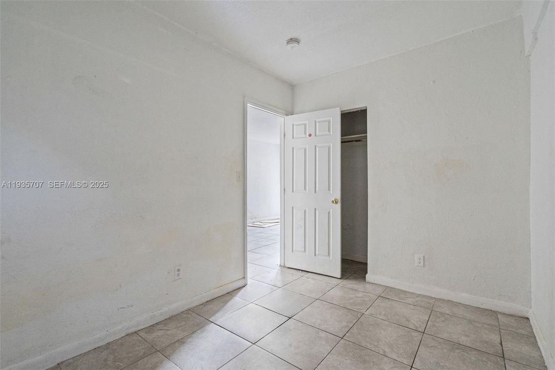 待售: $1,275,000 (0 贝兹, 0 浴室, 7382 平方英尺)