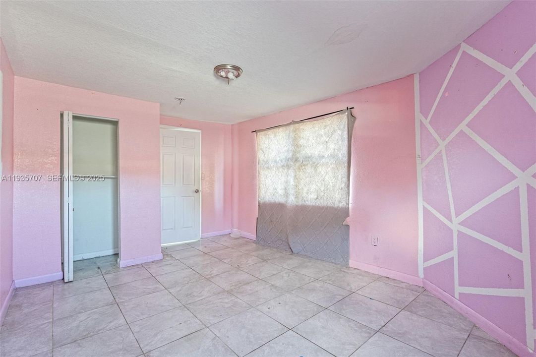 待售: $1,275,000 (0 贝兹, 0 浴室, 7382 平方英尺)