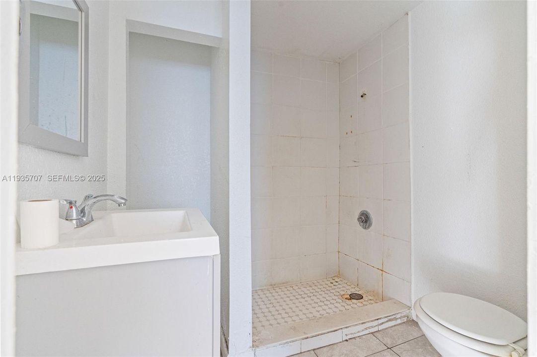 待售: $1,275,000 (0 贝兹, 0 浴室, 7382 平方英尺)