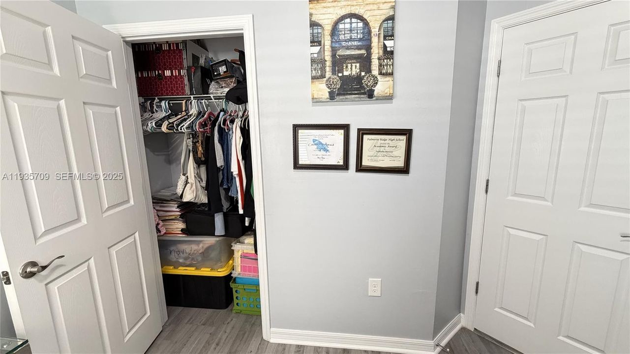 待售: $350,000 (3 贝兹, 2 浴室, 0 平方英尺)