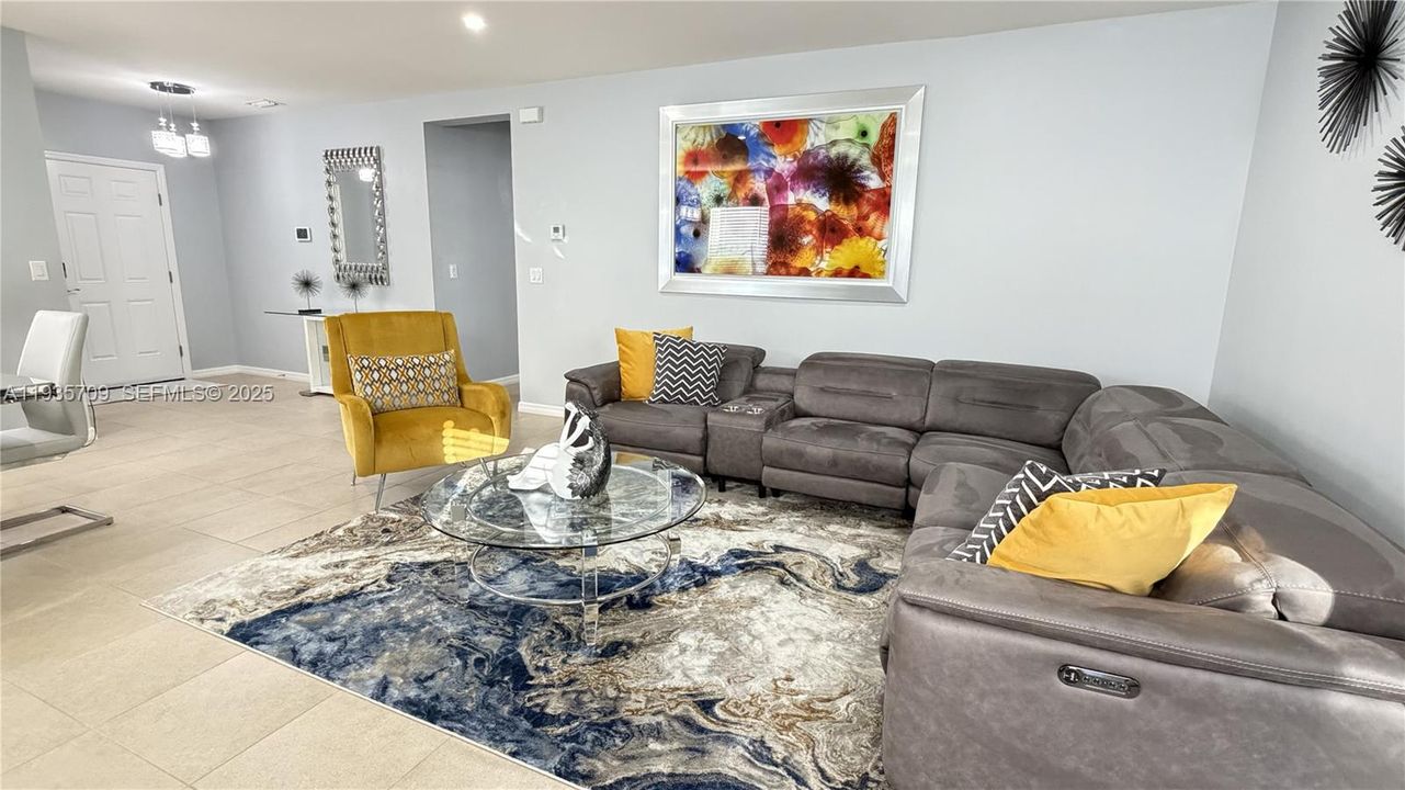 待售: $350,000 (3 贝兹, 2 浴室, 0 平方英尺)