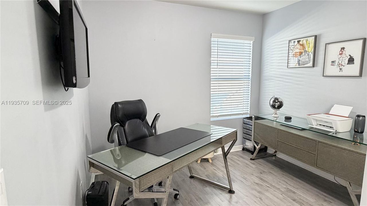 待售: $350,000 (3 贝兹, 2 浴室, 0 平方英尺)