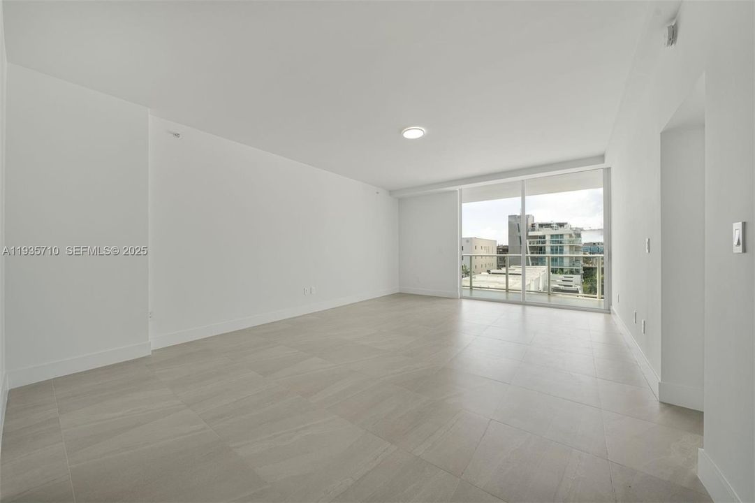 На продажу: $980,000 (2 спален, 2 ванн, 1341 Квадратных фут)