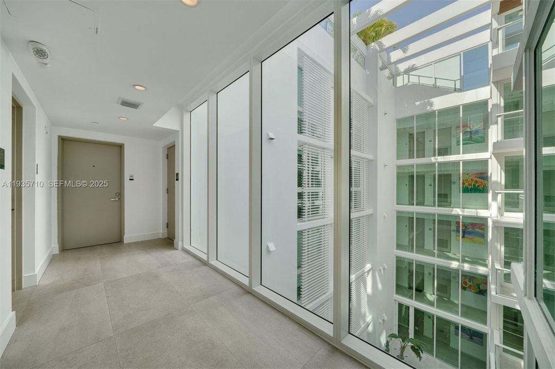 На продажу: $980,000 (2 спален, 2 ванн, 1341 Квадратных фут)