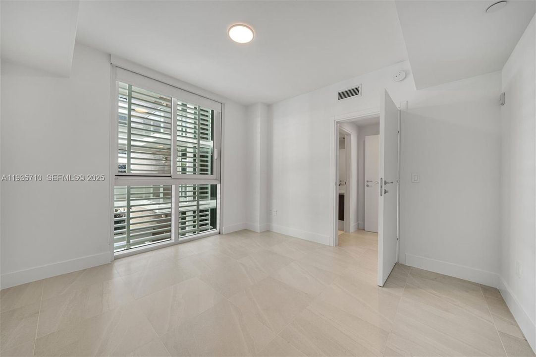 На продажу: $980,000 (2 спален, 2 ванн, 1341 Квадратных фут)