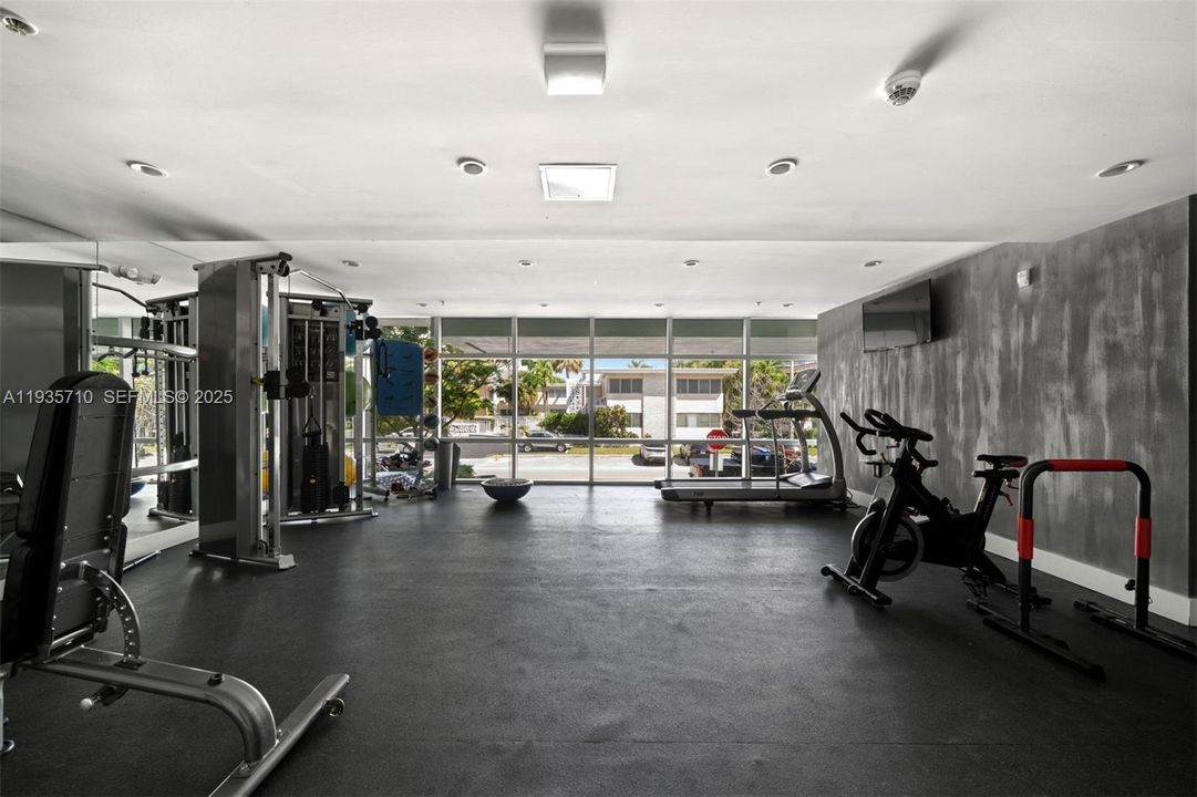 На продажу: $980,000 (2 спален, 2 ванн, 1341 Квадратных фут)