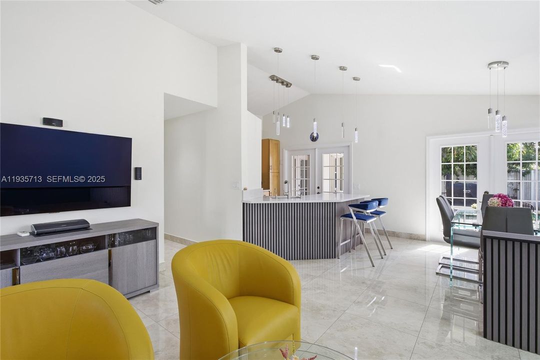 На продажу: $660,000 (3 спален, 2 ванн, 1248 Квадратных фут)