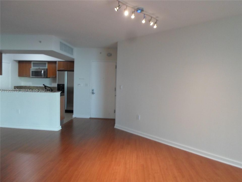 En Venta: $499,000 (2 camas, 2 baños, 1467 Pies cuadrados)