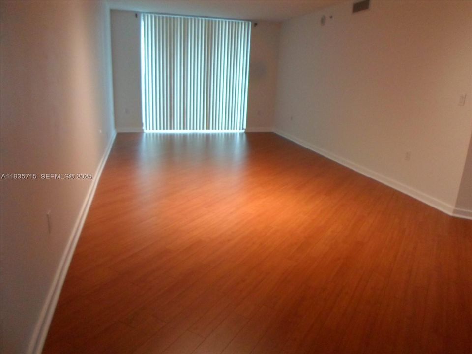 En Venta: $499,000 (2 camas, 2 baños, 1467 Pies cuadrados)