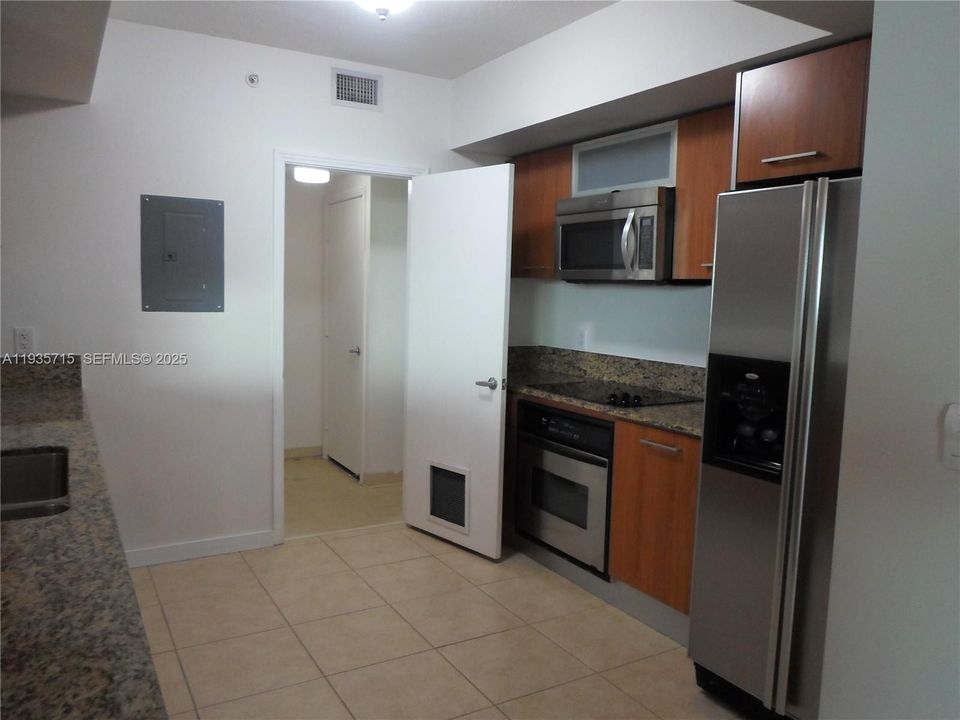 En Venta: $499,000 (2 camas, 2 baños, 1467 Pies cuadrados)