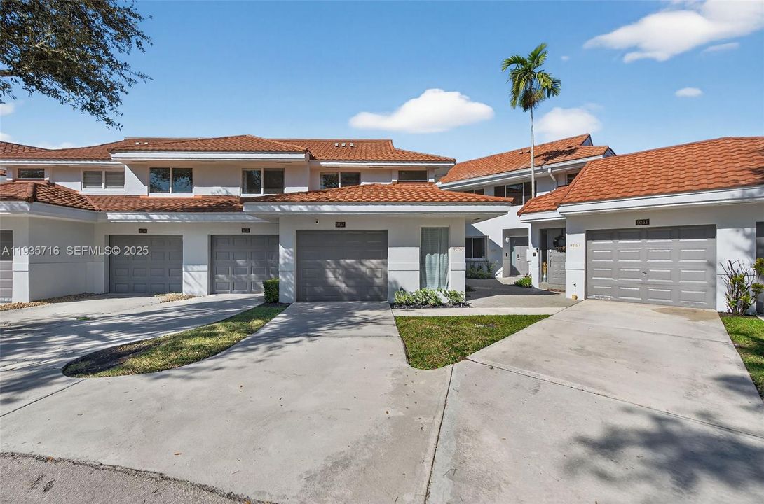 En Venta: $425,000 (3 camas, 2 baños, 1598 Pies cuadrados)