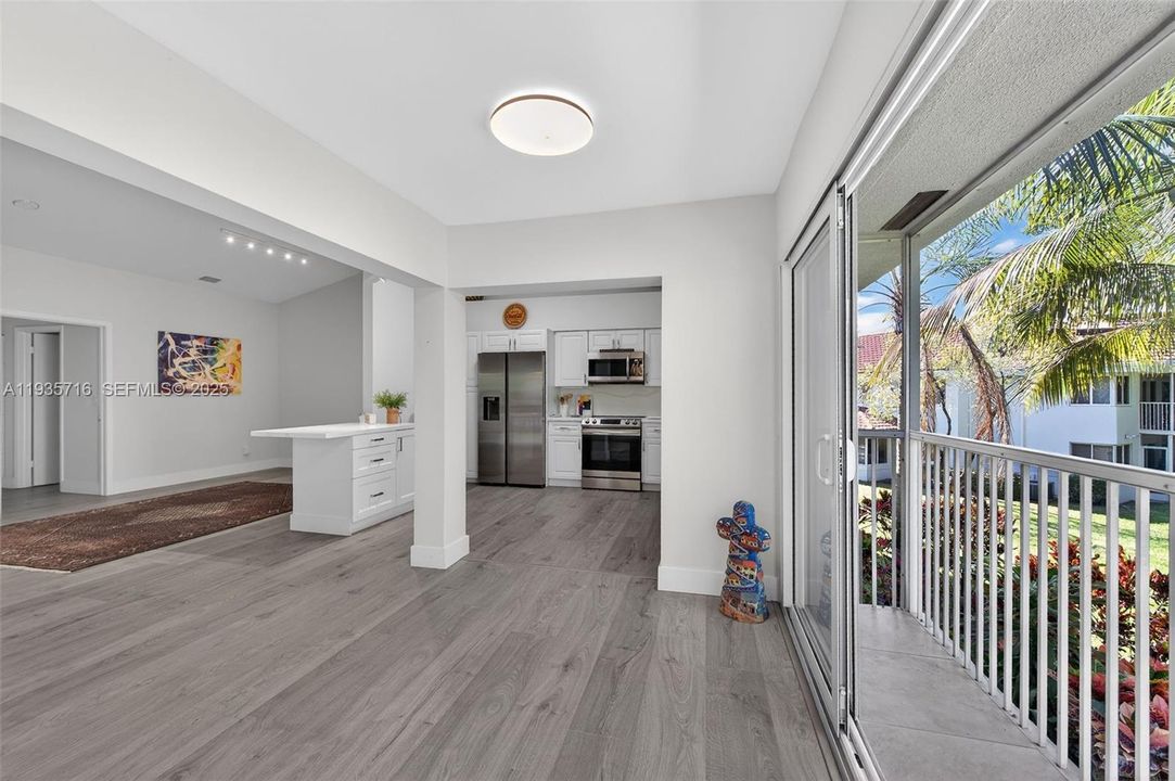 En Venta: $425,000 (3 camas, 2 baños, 1598 Pies cuadrados)