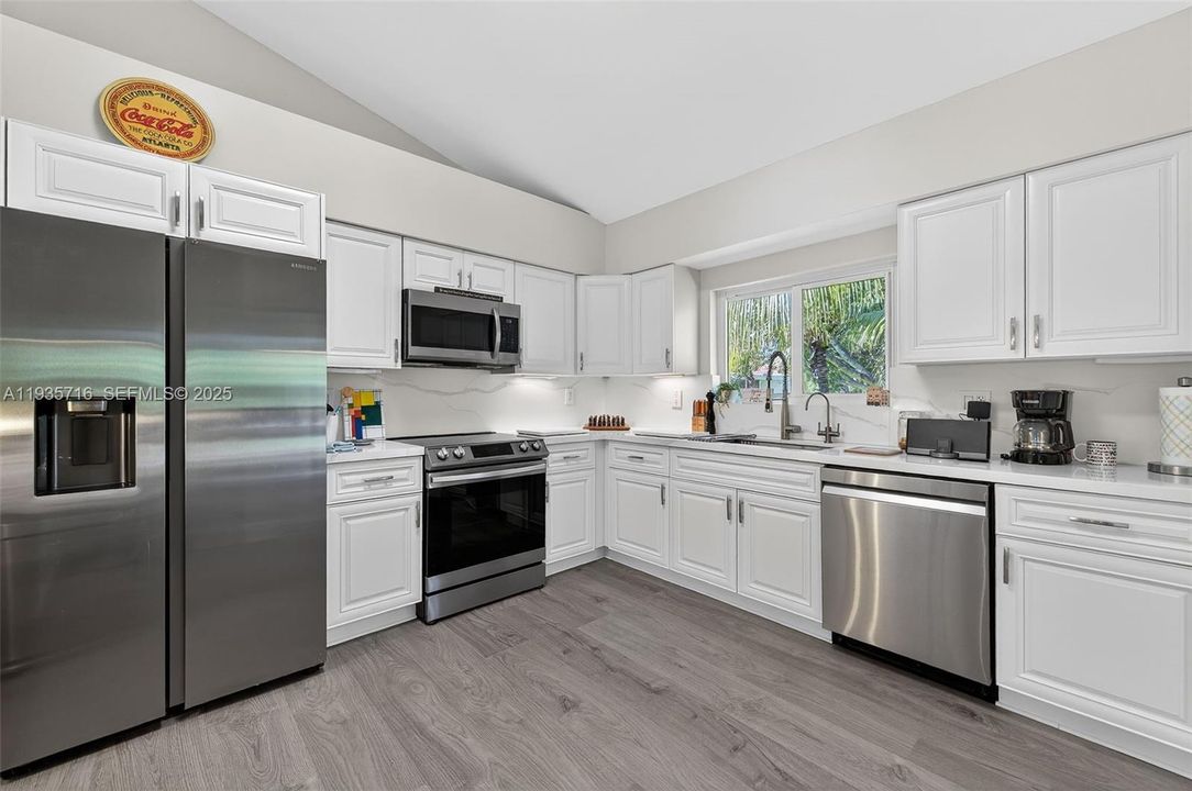 En Venta: $425,000 (3 camas, 2 baños, 1598 Pies cuadrados)