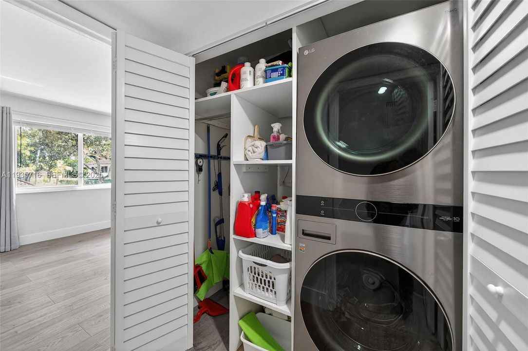 En Venta: $425,000 (3 camas, 2 baños, 1598 Pies cuadrados)