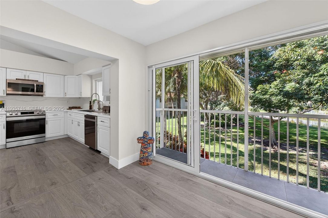 En Venta: $425,000 (3 camas, 2 baños, 1598 Pies cuadrados)