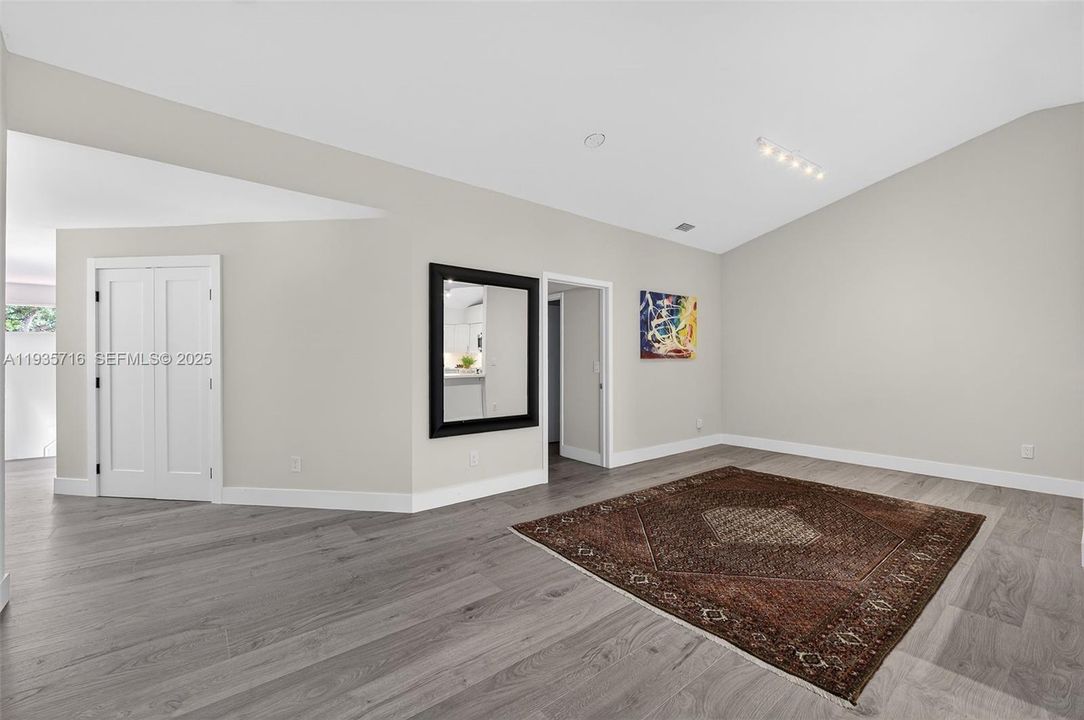 En Venta: $425,000 (3 camas, 2 baños, 1598 Pies cuadrados)