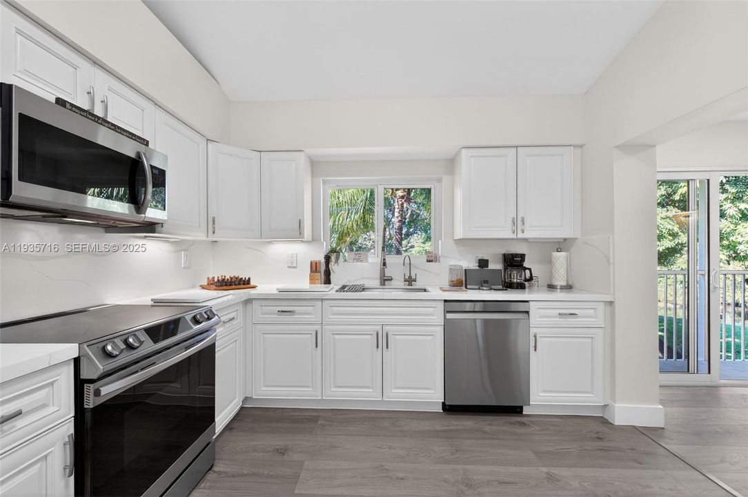 En Venta: $425,000 (3 camas, 2 baños, 1598 Pies cuadrados)