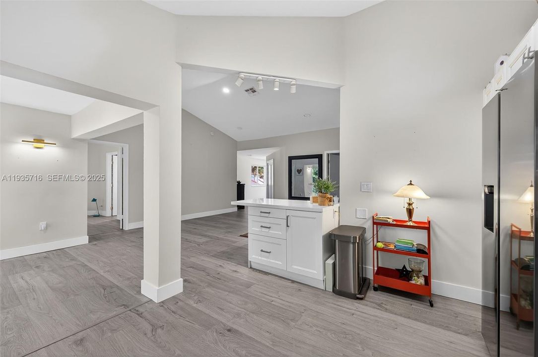 En Venta: $425,000 (3 camas, 2 baños, 1598 Pies cuadrados)