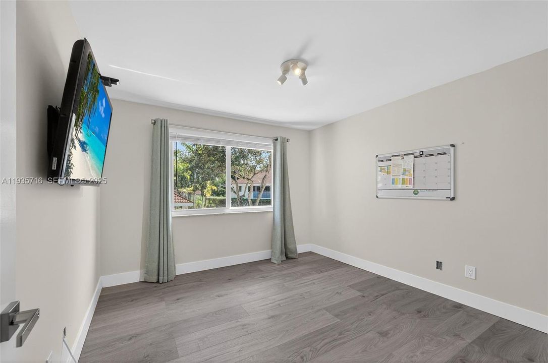 En Venta: $425,000 (3 camas, 2 baños, 1598 Pies cuadrados)