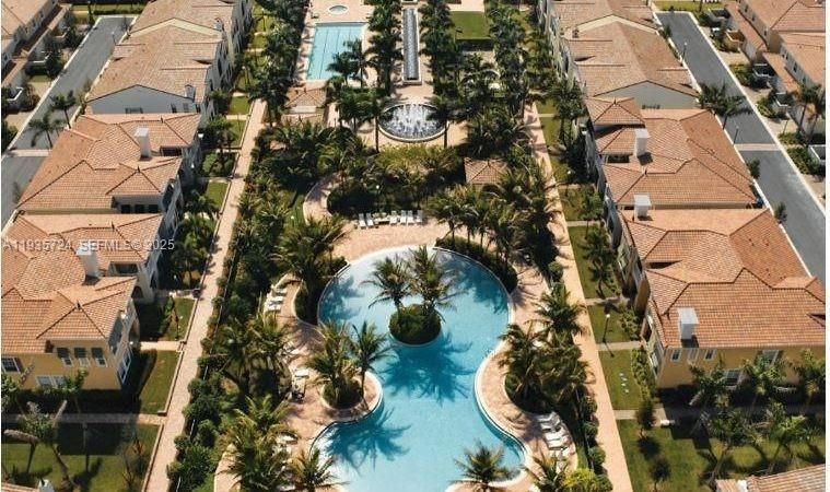 En Renta: $4,500 (4 camas, 3 baños, 3194 Pies cuadrados)